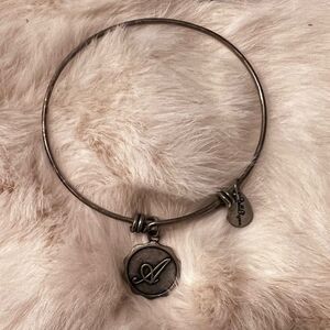 𝅺bella Ryan bracelet